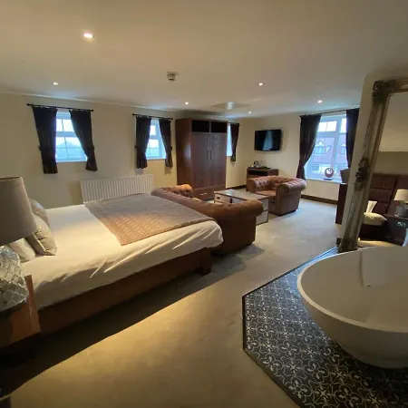 Tomahawk Steakhouse *