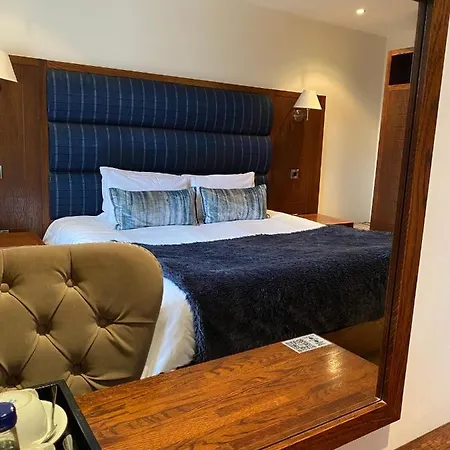 Fuego Steakhouse And Tapas -tomahawk Bed & Breakfast