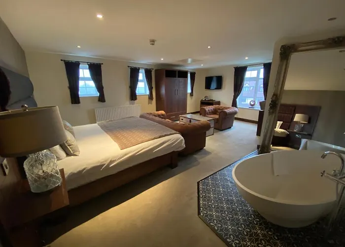 Tomahawk Steakhouse *